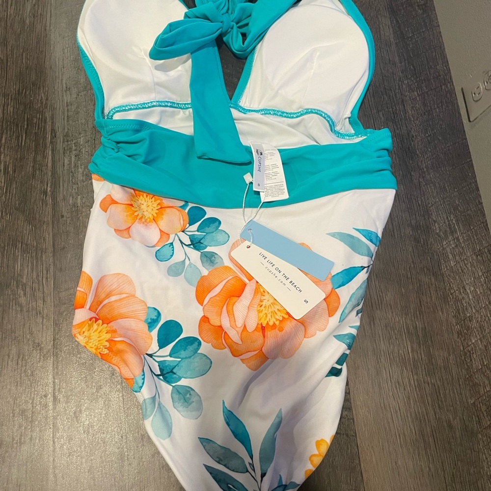 Cupshe Turquoise Halter One-Piece Swimsuit with Floral Print Size Small - Picture 3 of 6